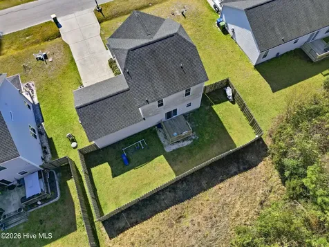 304 Holbrook Lane Hubert NC 28539