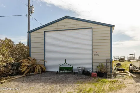 1286 Island Road Harkers Island NC 28531