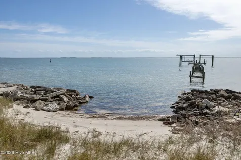1286 Island Road Harkers Island NC 28531