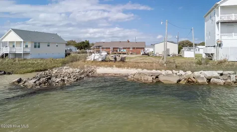 1286 Island Road Harkers Island NC 28531