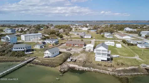 1286 Island Road Harkers Island NC 28531