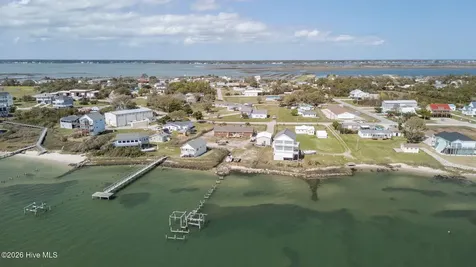 1286 Island Road Harkers Island NC 28531