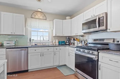 1286 Island Road Harkers Island NC 28531