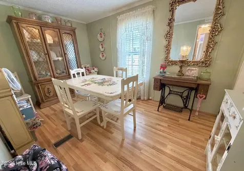 1961 Becton Farm Road Kinston NC 28501