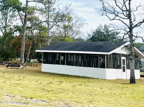 50 Point Avenue Belhaven NC 27810