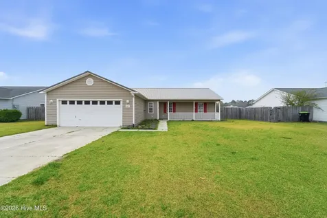 307 Kenilworth Place Hubert NC 28539