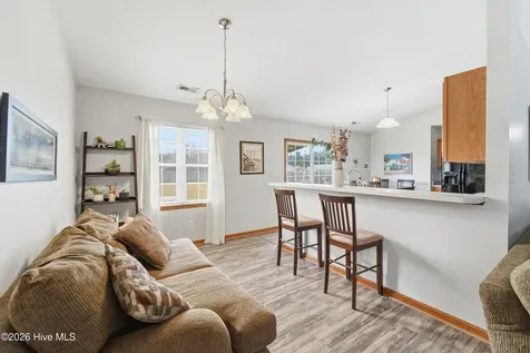 307 Kenilworth Place Hubert NC 28539