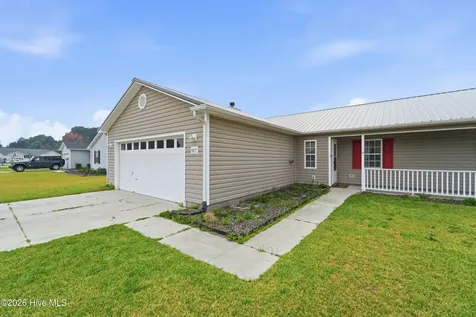 307 Kenilworth Place Hubert NC 28539