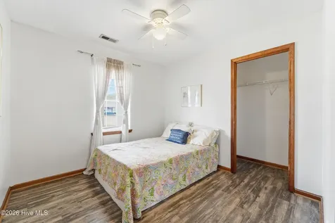 307 Kenilworth Place Hubert NC 28539