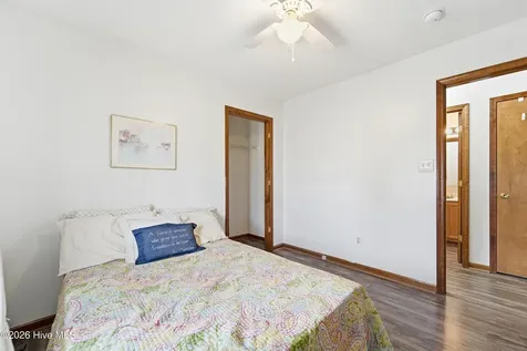 307 Kenilworth Place Hubert NC 28539