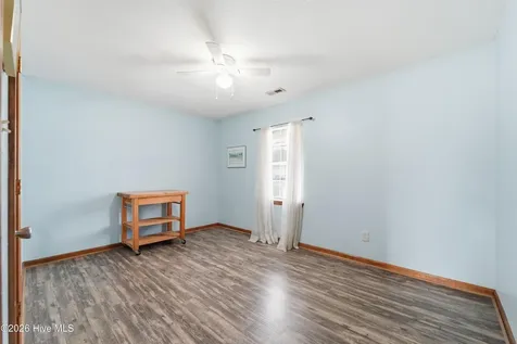 307 Kenilworth Place Hubert NC 28539