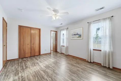 307 Kenilworth Place Hubert NC 28539