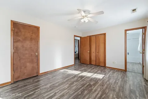 307 Kenilworth Place Hubert NC 28539