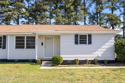 2266-2268 Onslow Drive Jacksonville NC 28540