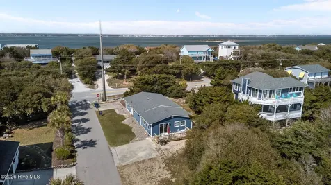 102 Fairfax Road Emerald Isle NC 28594