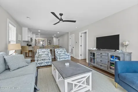 102 Fairfax Road Emerald Isle NC 28594