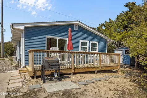 102 Fairfax Road Emerald Isle NC 28594