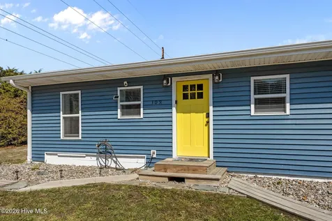 102 Fairfax Road Emerald Isle NC 28594