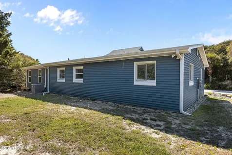 102 Fairfax Road Emerald Isle NC 28594