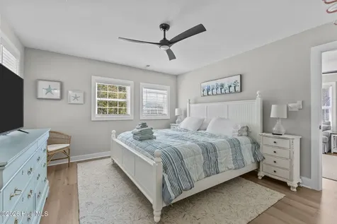 102 Fairfax Road Emerald Isle NC 28594