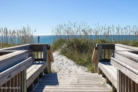 102 Fairfax Road Emerald Isle NC 28594