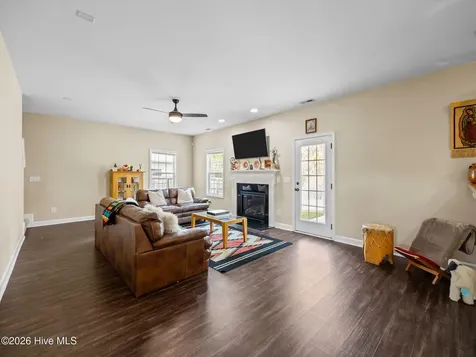 130 Mittams Point Drive Jacksonville NC 28546