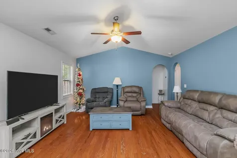 106 Oyster Landing Drive Sneads Ferry NC 28460