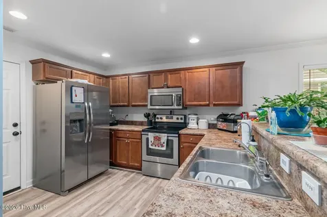 106 Oyster Landing Drive Sneads Ferry NC 28460