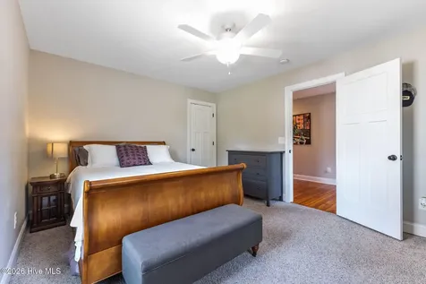 502 Oakridge Avenue Fayetteville NC 28305