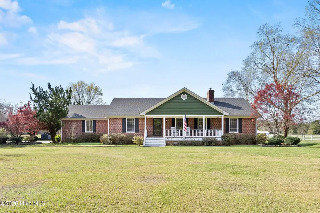 2222 John Henry Store Road Currie NC 28435