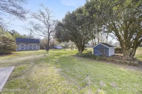 2222 John Henry Store Road Currie NC 28435
