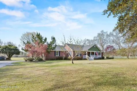 2222 John Henry Store Road Currie NC 28435