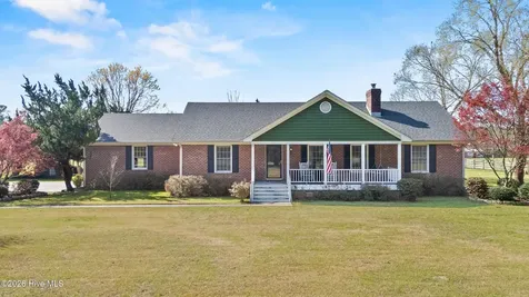 2222 John Henry Store Road Currie NC 28435