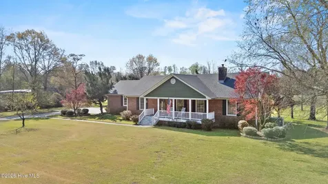 2222 John Henry Store Road Currie NC 28435