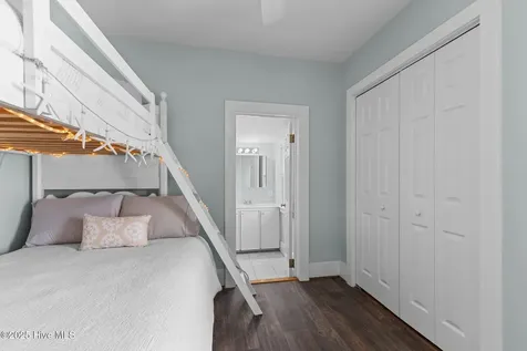 1406 Evans Street Morehead City NC 28557