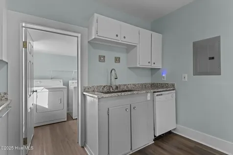 1406 Evans Street Morehead City NC 28557