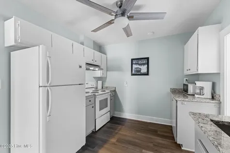 1406 Evans Street Morehead City NC 28557