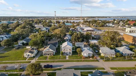 1406 Evans Street Morehead City NC 28557