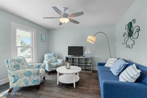 1406 Evans Street Morehead City NC 28557
