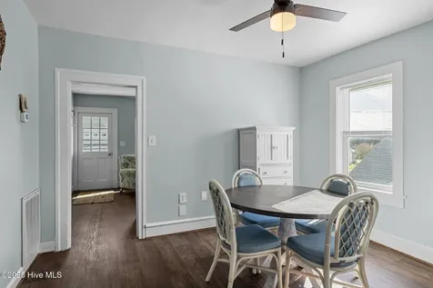1406 Evans Street Morehead City NC 28557