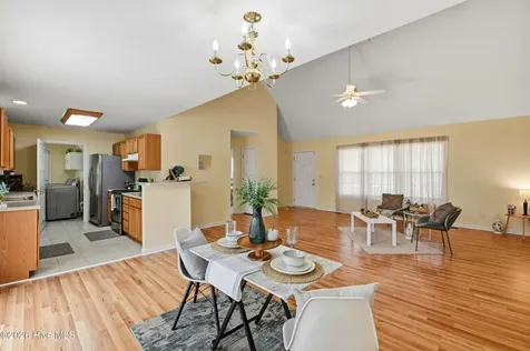 326 Knollwood Drive Hampstead NC 28443