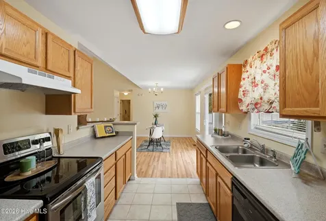 326 Knollwood Drive Hampstead NC 28443