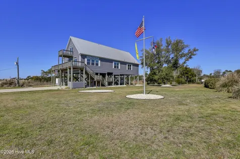 200 Waterway Drive Sneads Ferry NC 28460