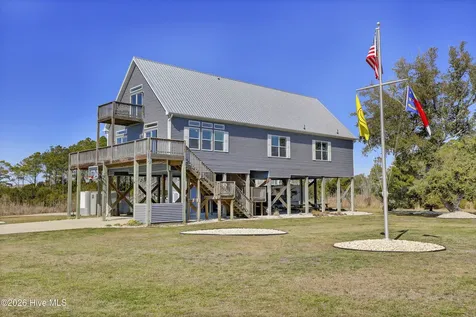 200 Waterway Drive Sneads Ferry NC 28460