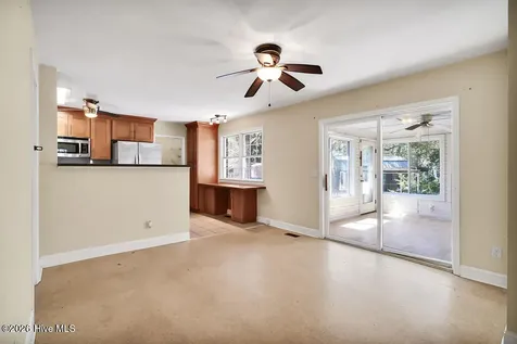 811 Memory Lane Southport NC 28461