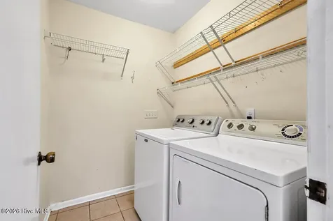 811 Memory Lane Southport NC 28461