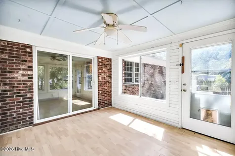 811 Memory Lane Southport NC 28461