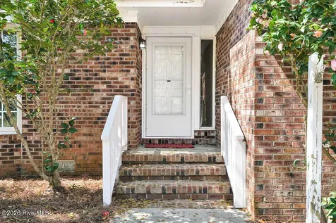811 Memory Lane Southport NC 28461