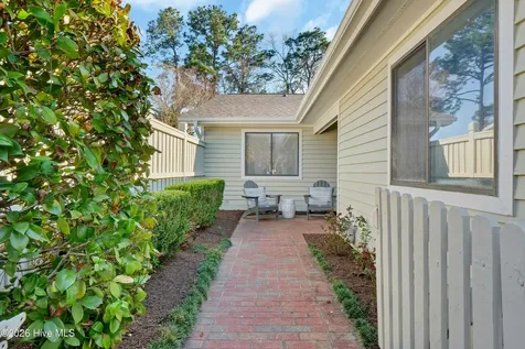 6037 Caddy Circle Wilmington NC 28405