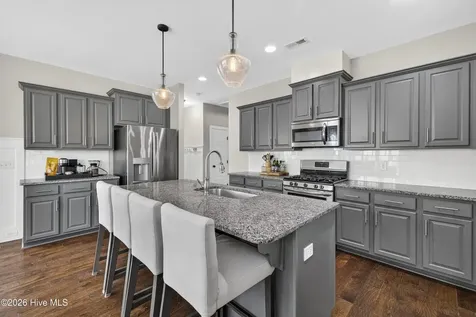 363 Hanover Lakes Drive Wilmington NC 28401
